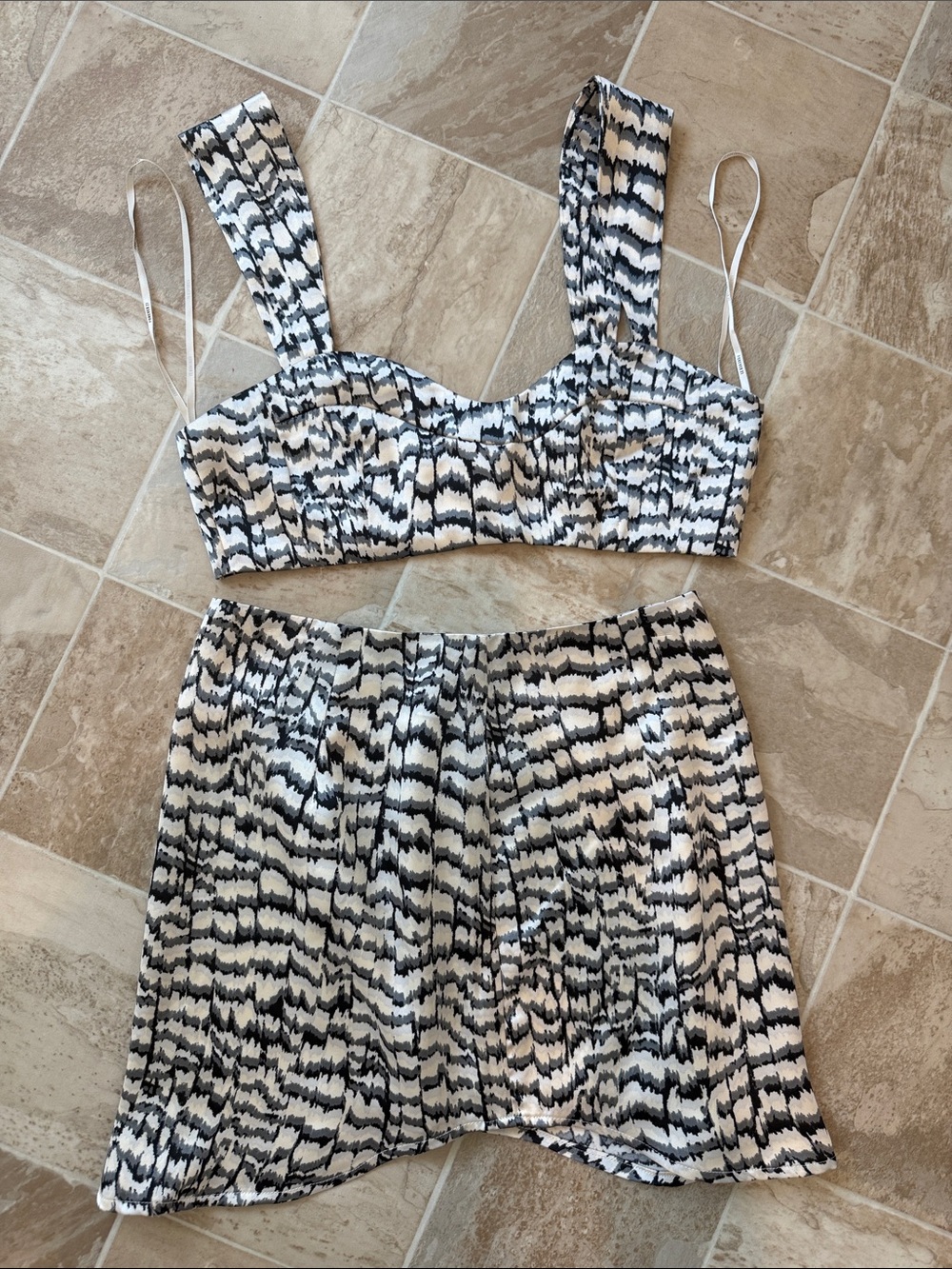 Never Worn- Black & White Patterned Satin Women’s Skirt Set